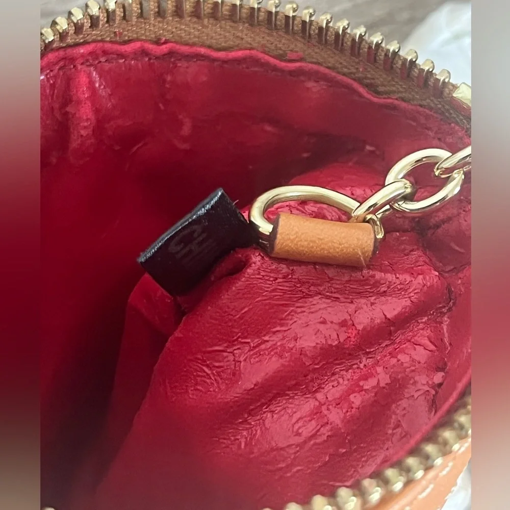 Dooney & Bourke stylish dooney